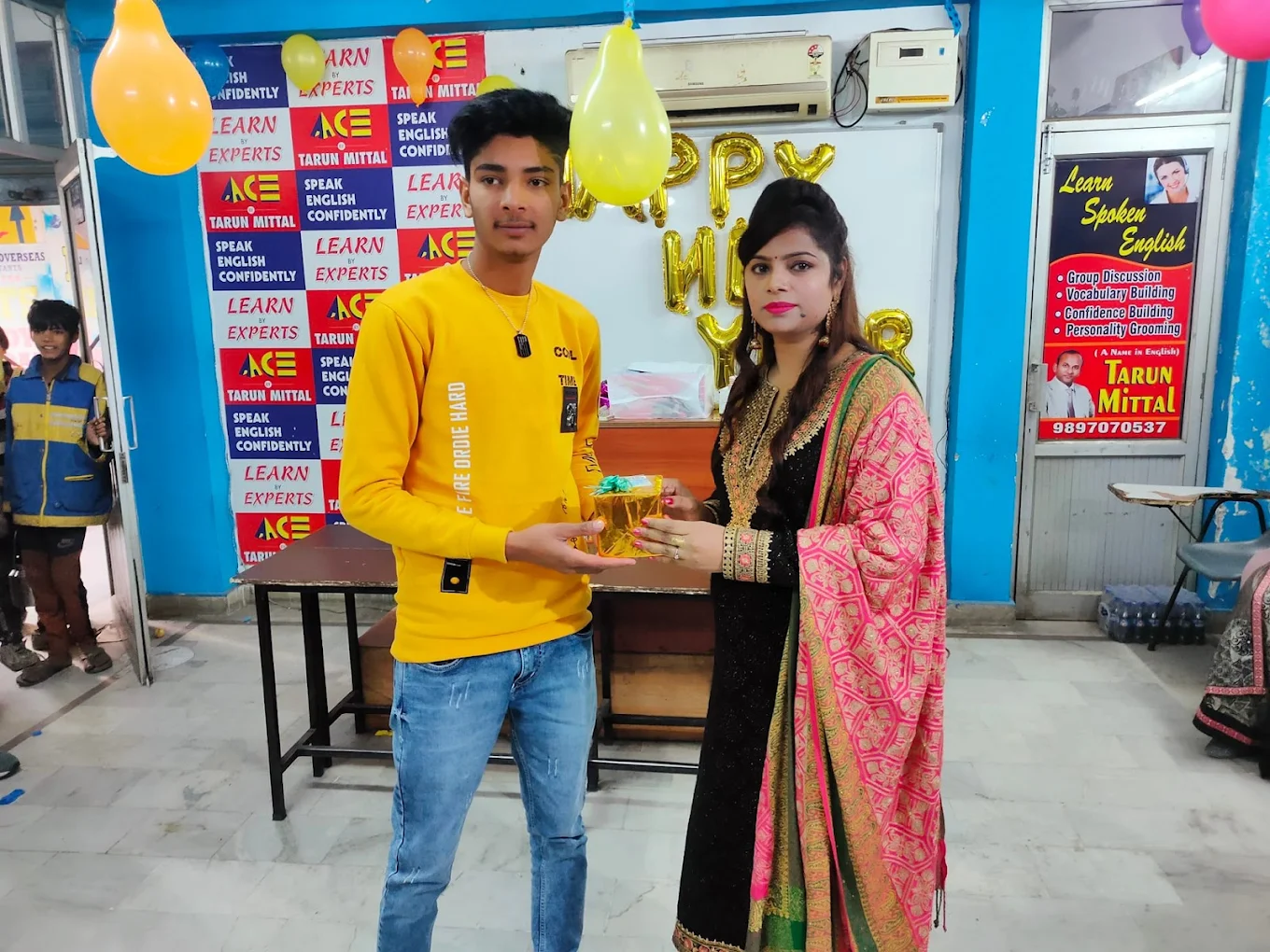ITMeerut Computer Training Institute Meerut - Students Learning